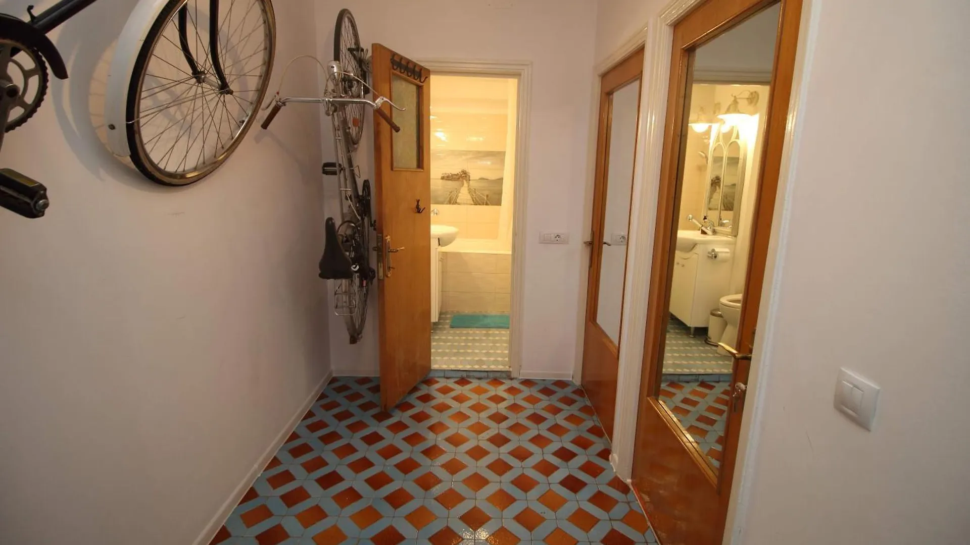 Sunshine 3 Rooms Apartment Near Arena Nationala Bucarest