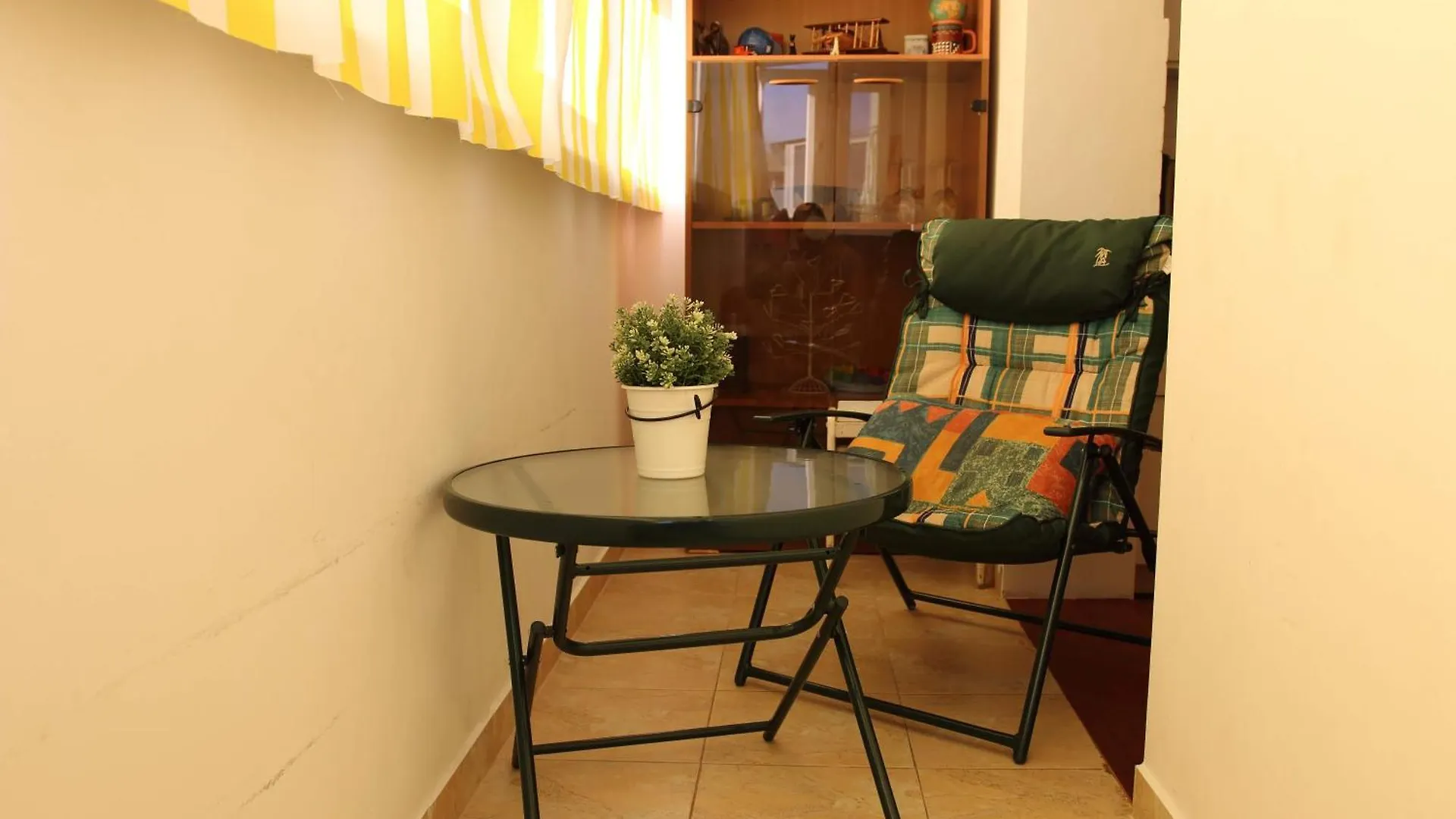 Sunshine 3 Rooms Apartment Near Arena Nationala Bucarest