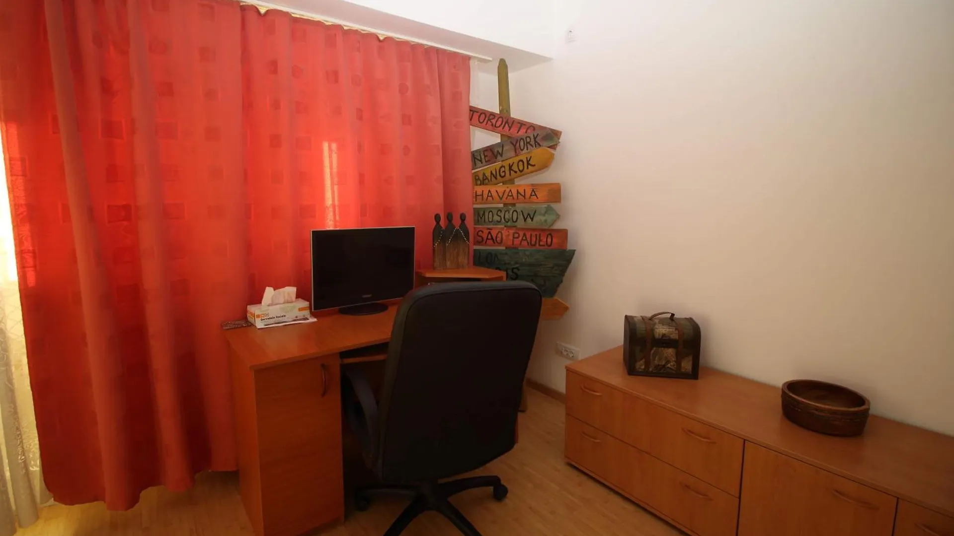 Sunshine 3 Rooms Apartment Near Arena Nationala Bukareszt